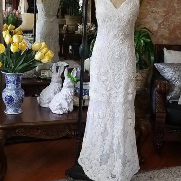 BHLDN Wedding Dress - Picture 10 of 10